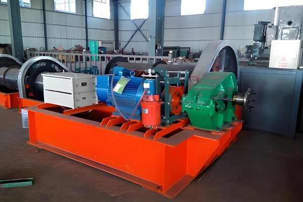 固定卷扬式启闭机QPQ型生产加工完成