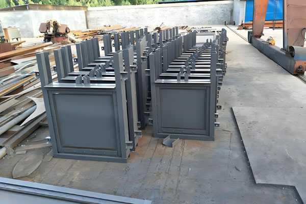 400*400 300*300小型钢闸门库存现货，价更优