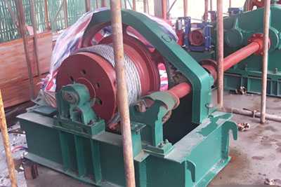 双吊点卷扬式启闭机江西施工现场实拍