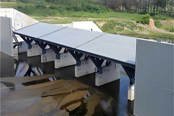 景区河道液压双控翻板闸门实景案例效果