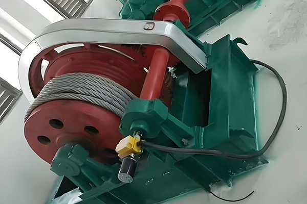 2*16-2*40t弧形闸门卷扬启闭机