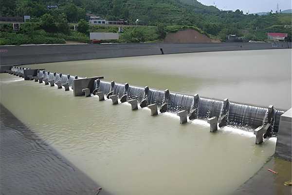 水利自控翻板闸门如何检查维护