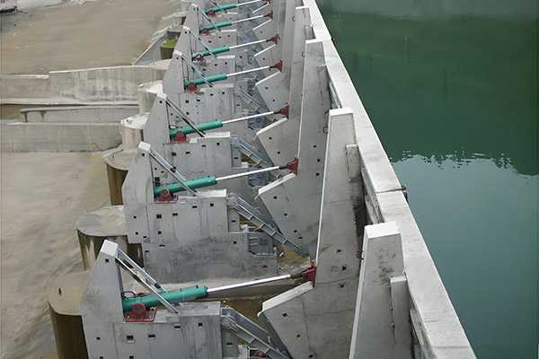 水泥自控翻板闸门