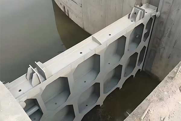 PGM 型平面钢制闸门安装指南：水利人*看，3 步避坑 + 参数表直接用