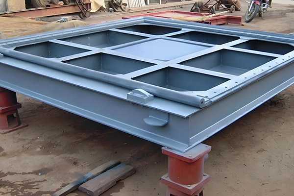 平面钢制闸门的结构组件有哪些?