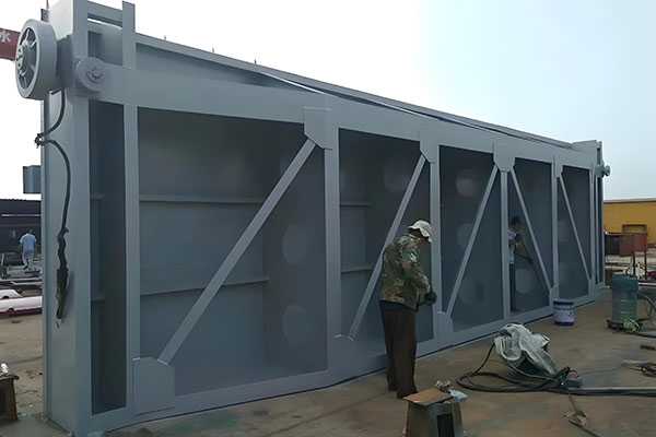 潜孔式钢制闸门